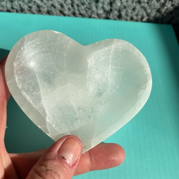 Other - Heart-Shaped Crystal Decor
